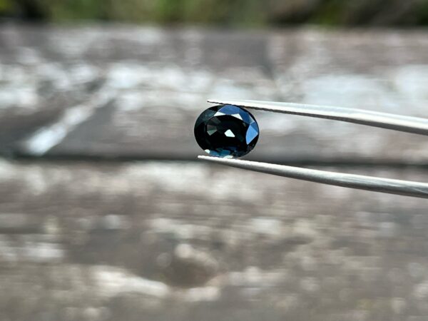 2.93 Carats Spinel (GIA Certified)