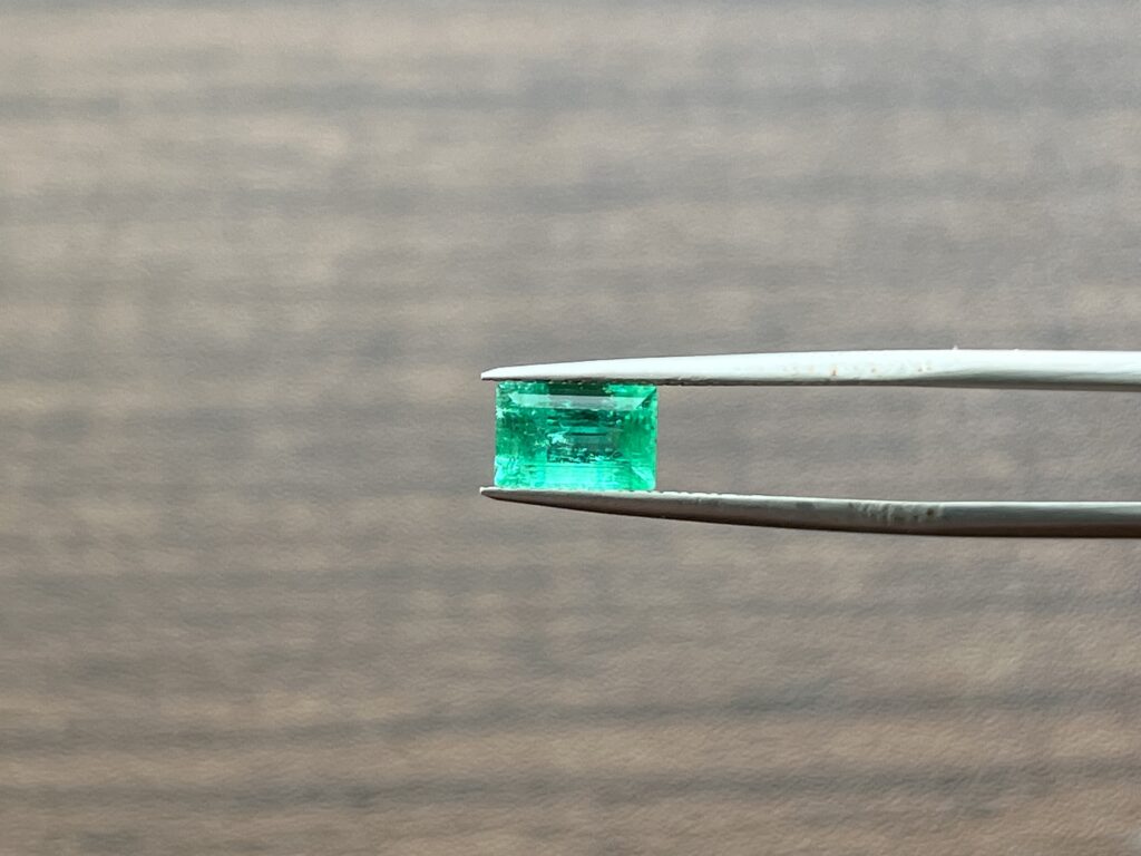 1.16 Carats Emerald (GIA Certified)
