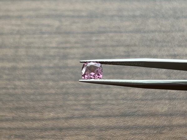 1.33 Carats Spinel (GIA Certified)