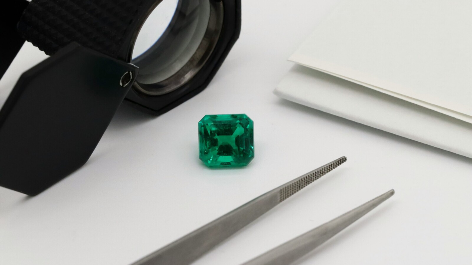 Gemstic decorative image